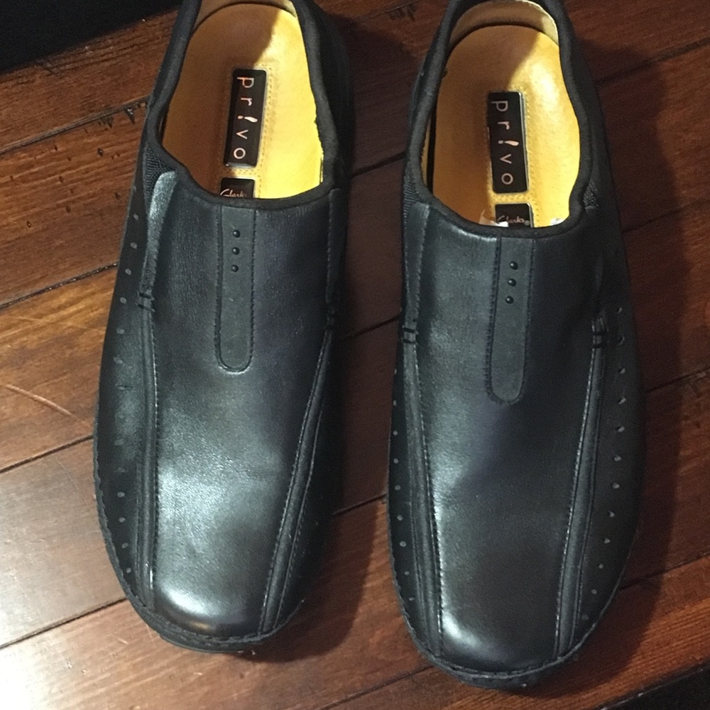 Men Clarks Shoes.
